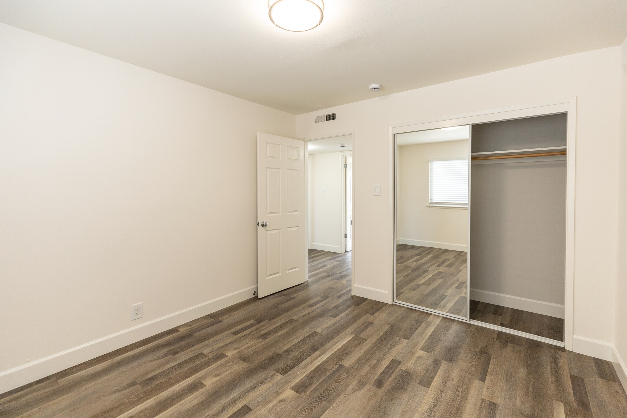 Building Photo - 409 Portofino Dr