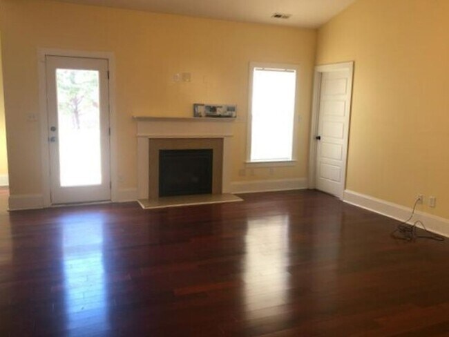 Building Photo - 3 Bed, 2 Bath Unfurnished home in Hampstead - Cross Creek Community