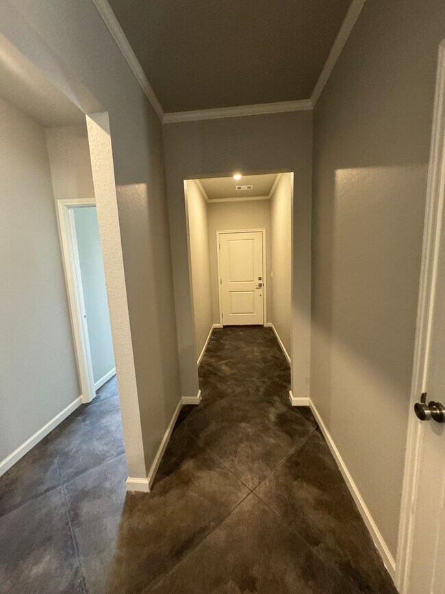 Building Photo - Large 3bedroom 2 bathroom New built 2025 1...