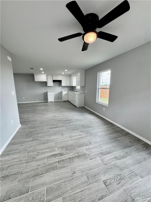 Building Photo - 15 Acacia St