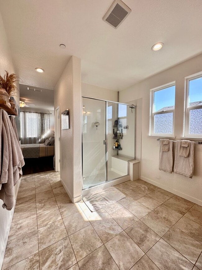 Building Photo - North Natomas Home