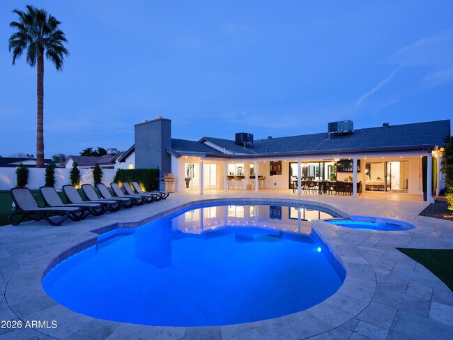 Building Photo - 15218 N 61st St