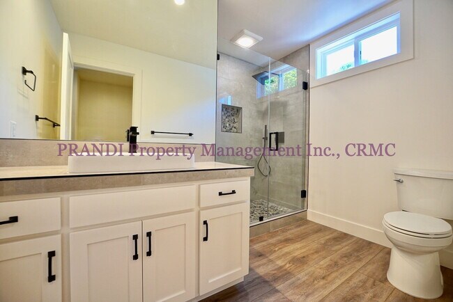 Building Photo - Completely Renovated Large Novato Home in ...