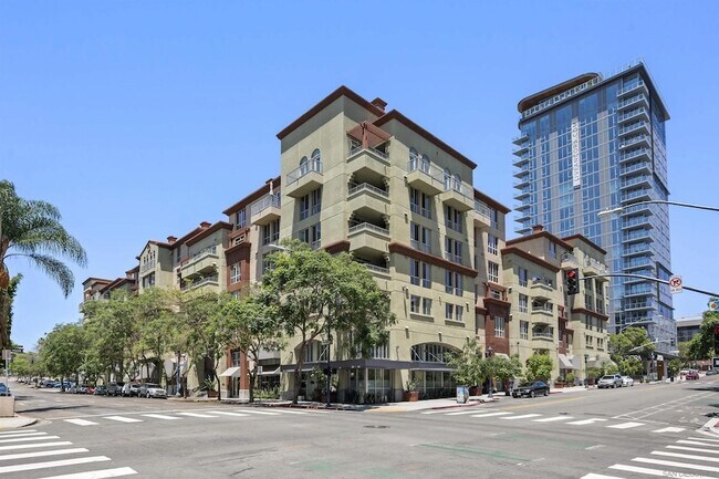 Building Photo - 1501 Front St