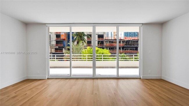 Building Photo - 555 NE 34th St