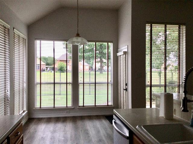 Building Photo - 9814 Glenshee Dr