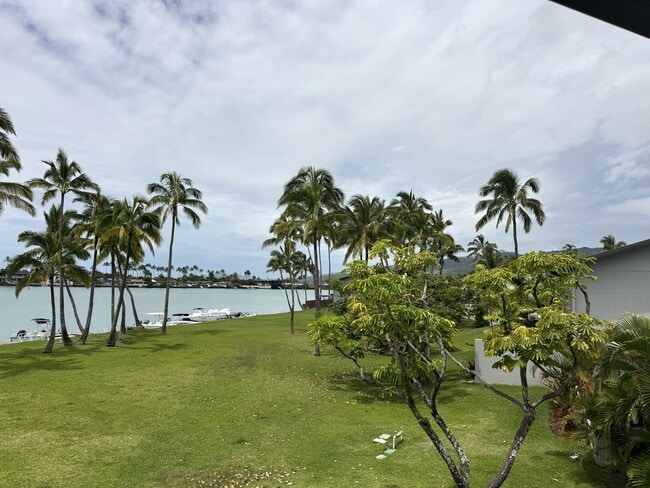 Building Photo - Koko Isle Circle - Renovated 3 bedroom, 2.5 bath townhome with carport