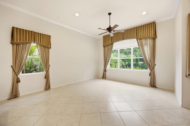 Building Photo - 195 Sedona Way