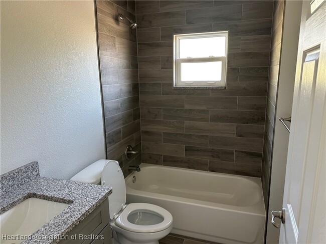 Building Photo - 4605 Whiting Dr