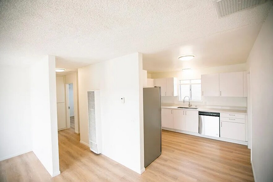 Building Photo - 6474 Linda Lee Dr