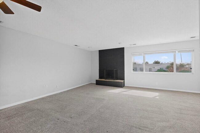 Building Photo - 4113 La Colorada Ct SE