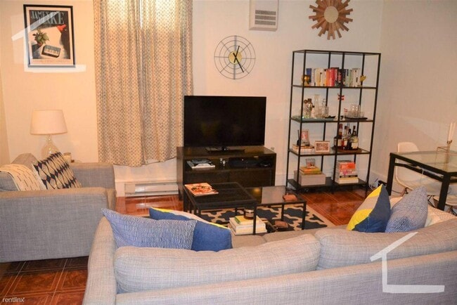 Building Photo - Garden Level 1bed in Coolidge Corner for $2200 a month