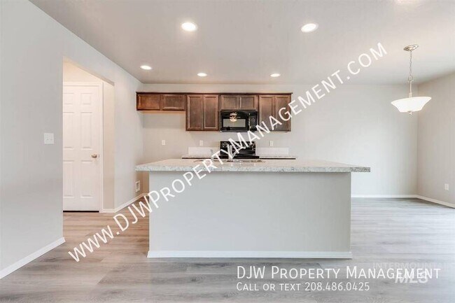 Building Photo - 13564 Palm Beach Dr