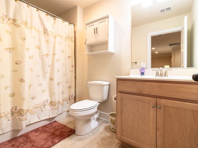 Building Photo - Spacious Furnished 4BR Townhome with First-Floor Owner’s Suite Near Rehoboth Beach - Sawgrass