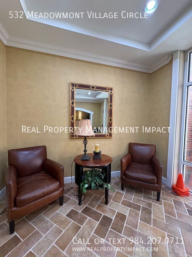 Building Photo - 532 Meadowmont Village Cir