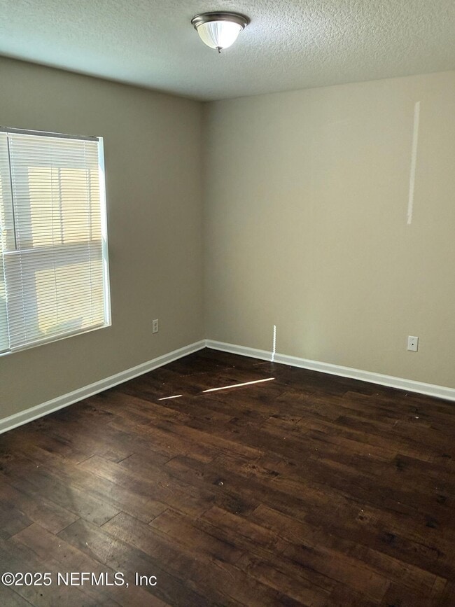 Building Photo - 8850 Southwest Ct