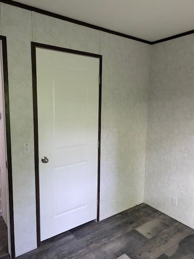 Building Photo - New 2 Bedroom Mobile Home-Denver