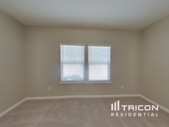 Building Photo - 6471 Longleaf Branch Dr