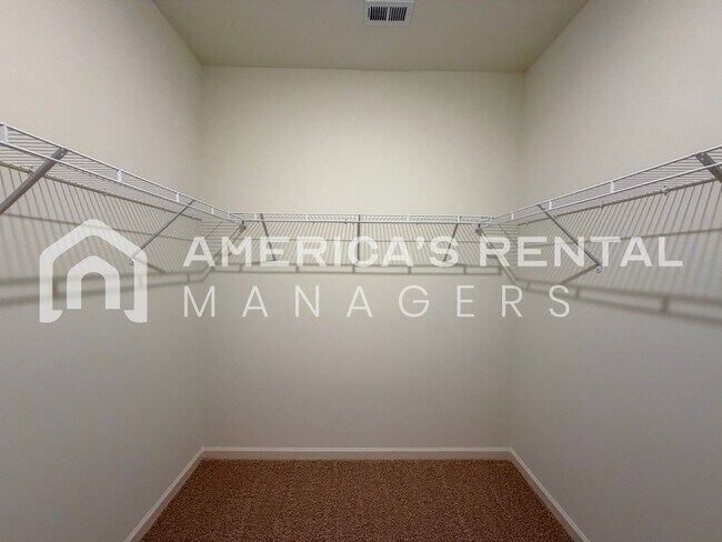 Building Photo - Modern Single Level Living in Doss Ferry - Available NOW!