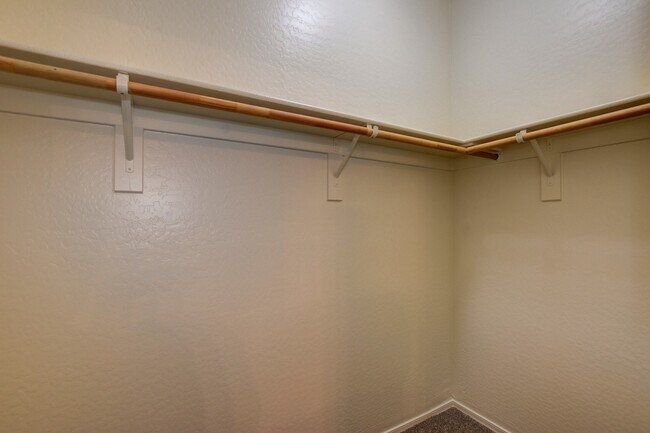 Building Photo - 8008 N Music Mountain Ln