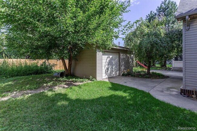 Building Photo - 3930 Dunning Rd