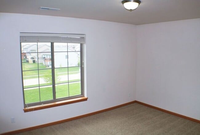 Building Photo - $1,325 | 2 Bedroom, 2 Bathroom Condo | Pet Negotiable | Available for August 1st, 2026 Move In!