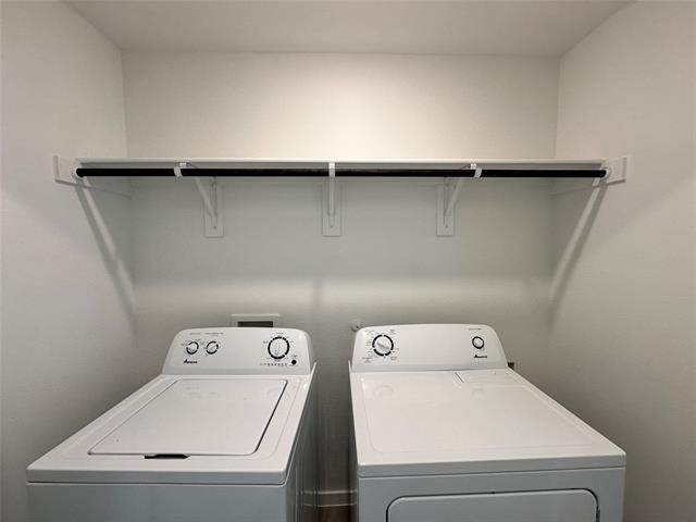 Building Photo - 1037 Raintree Rd