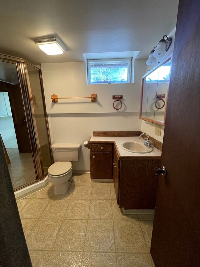 Building Photo - 2310 Fox Dr