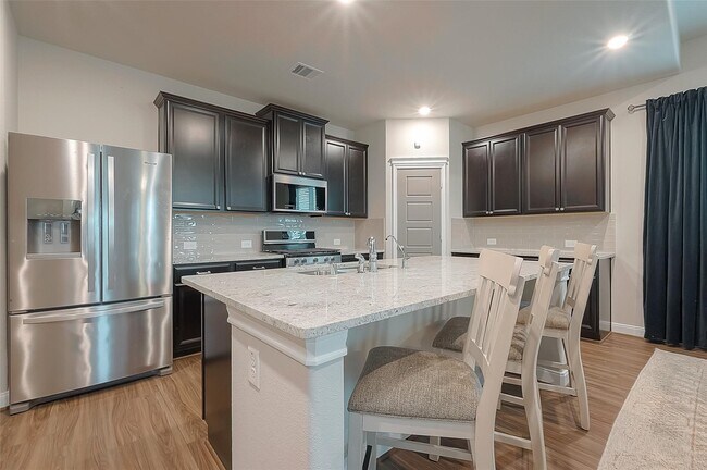 Building Photo - 24211 Buckbrush Ln