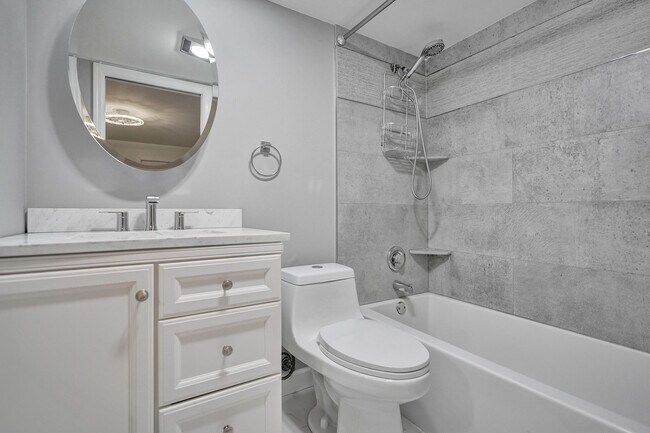 Building Photo - 109 Wettaw Ln