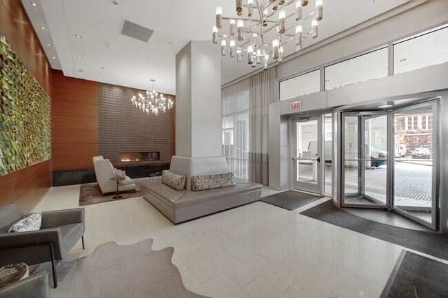 Building Photo - 1201 S Prairie Ave