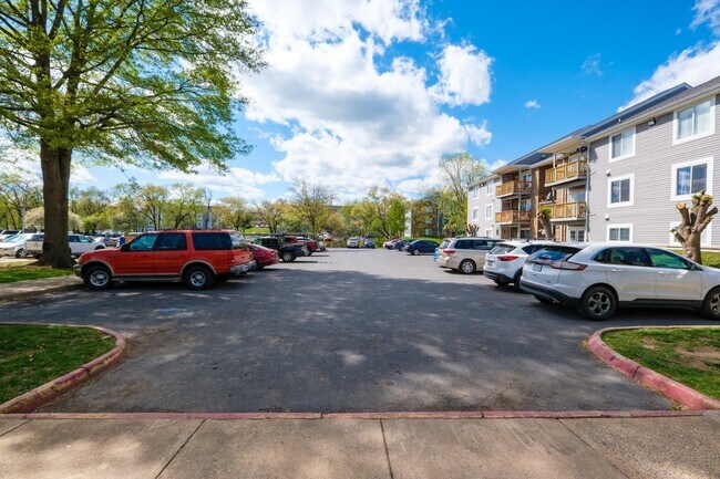 Building Photo - 40 South Ave