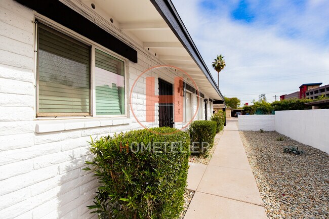 Building Photo - 2812 N 17th Pl