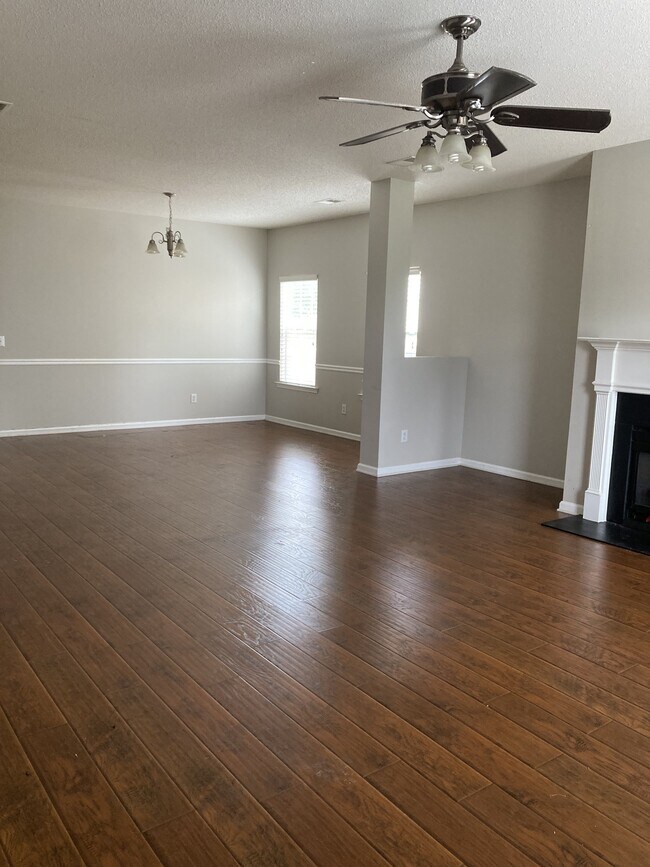Building Photo - 3122 Imperial Cir SW