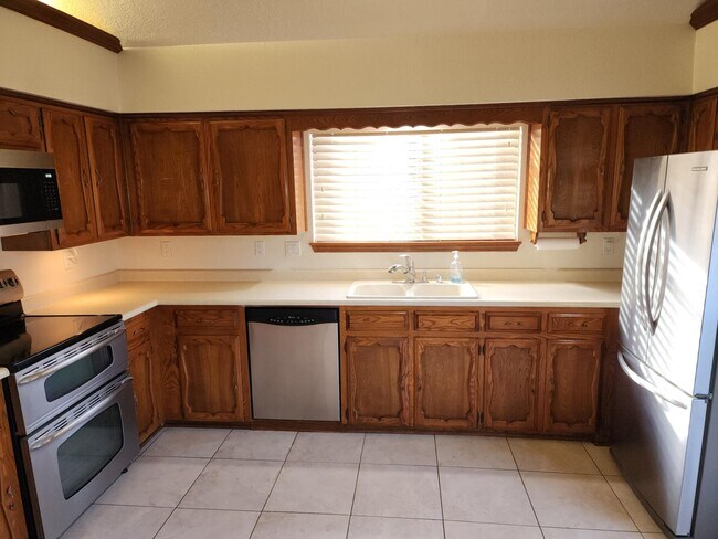 Building Photo - 9335 Admiral Lowell Pl NE