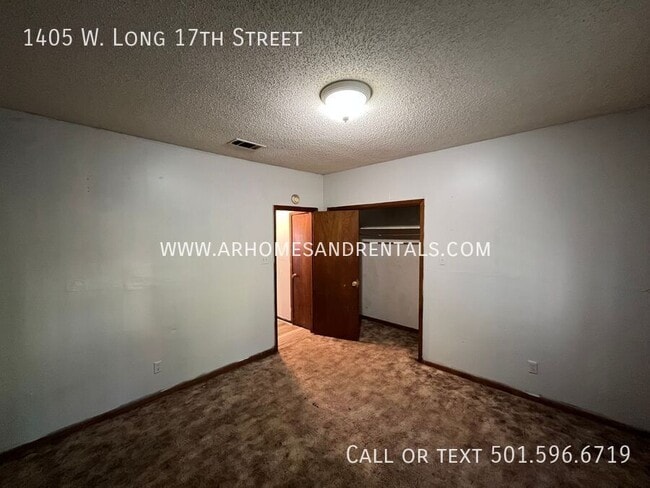 Building Photo - 1405 W Long 17th St