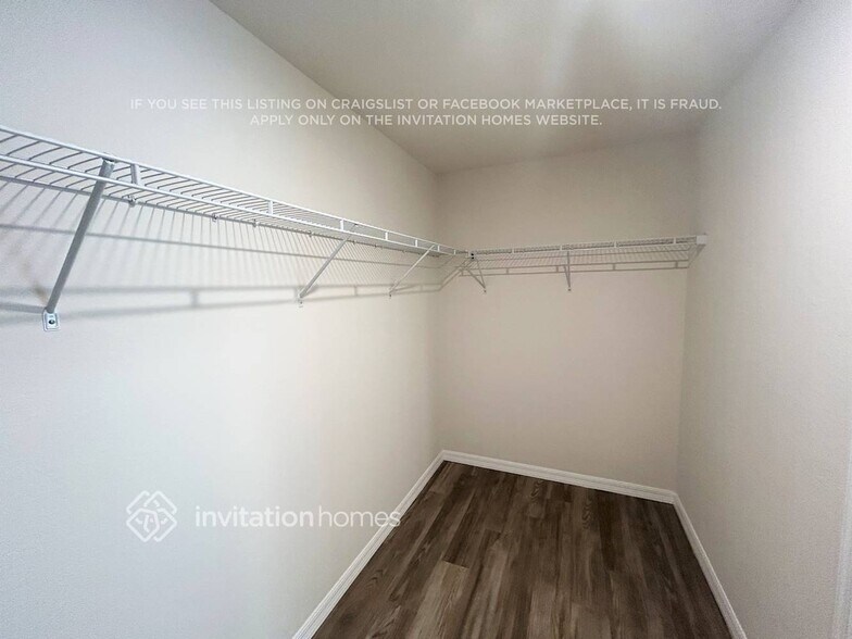 Building Photo - 623 NW 3rd Terrace