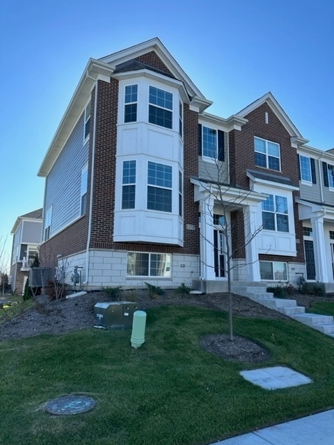 Building Photo - 12700 Kenmore Ct