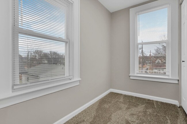 Building Photo - 293-295 Woodrow Ave