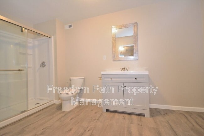 Building Photo - 2575 W Palais Dr