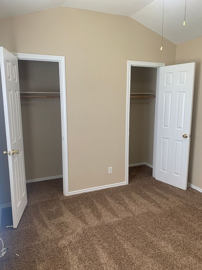 Building Photo - 1815 Pontotoc