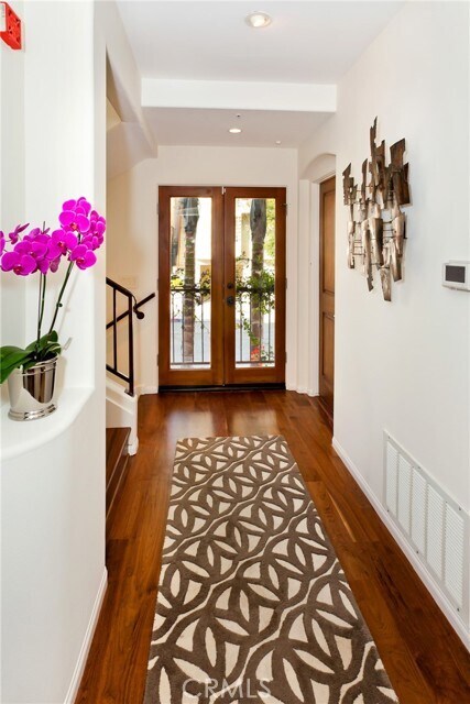 Building Photo - 3601 Manhattan Ave