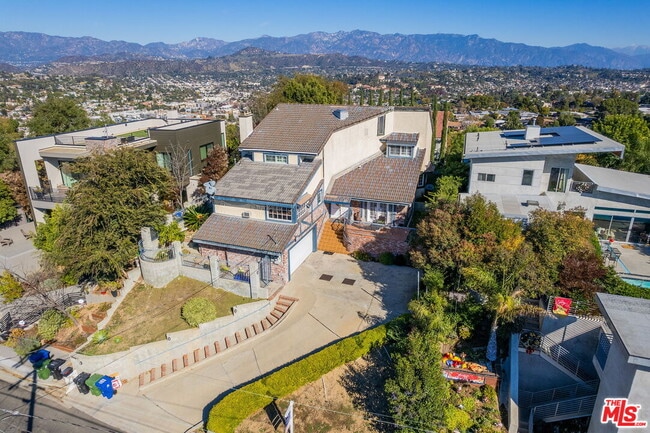 Building Photo - 3860 Cazador St