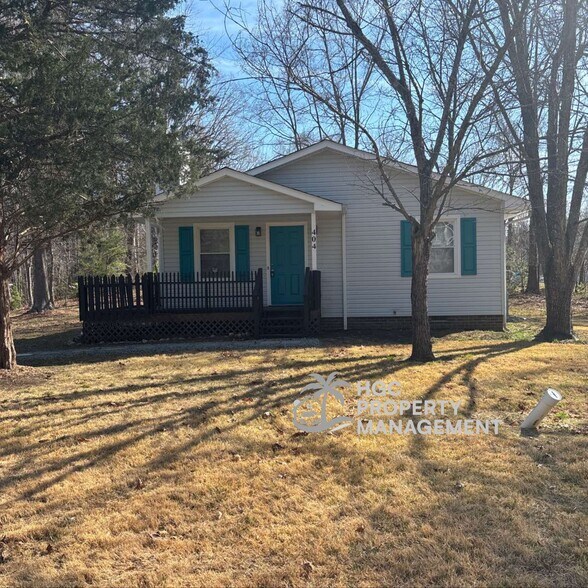 Building Photo - 404 Miles St