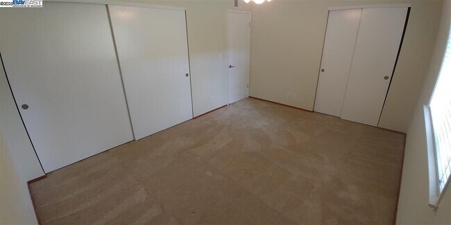 Building Photo - 2551 Twin Creeks Dr