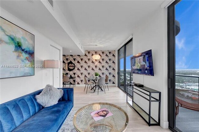 Building Photo - 121 NE 34th St