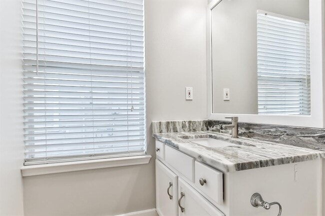 Building Photo - 6219 Spruce Bough Ct