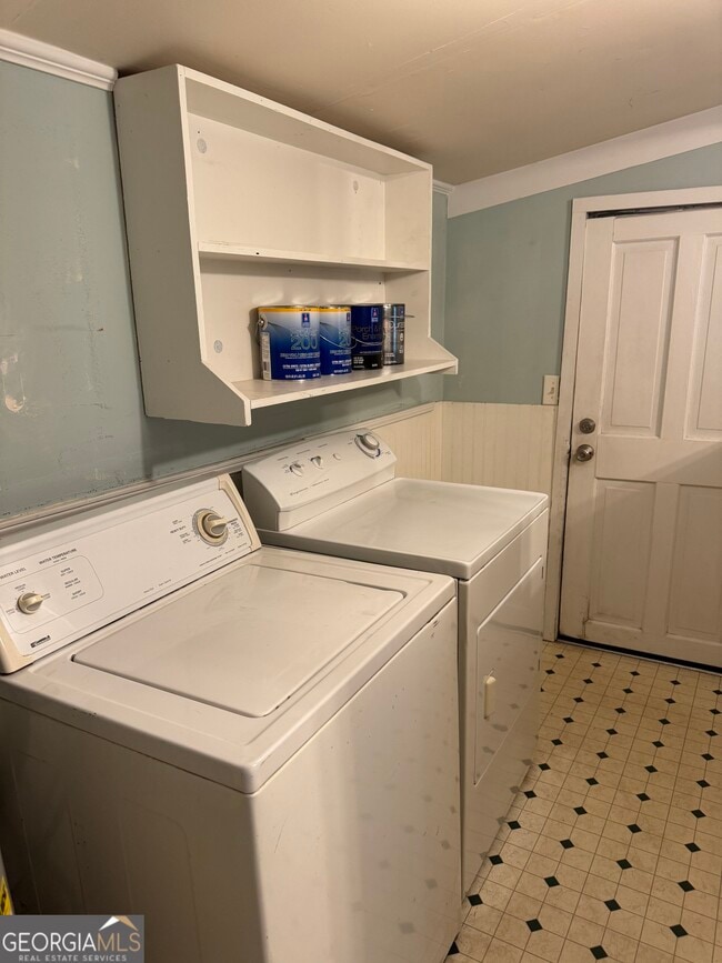 Building Photo - 820 Reese St