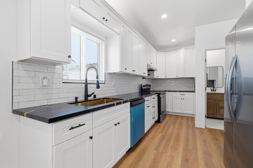 Building Photo - 6616 Denver Ave