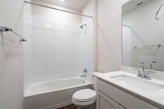 Building Photo - 233 Brooklyn Dr